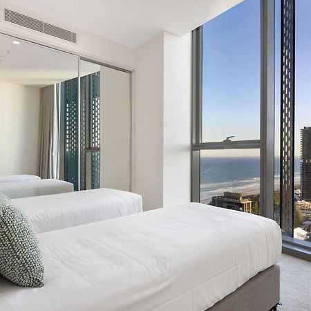 Ultiqa Signature At Broadbeach Gold Coast Exterior photo