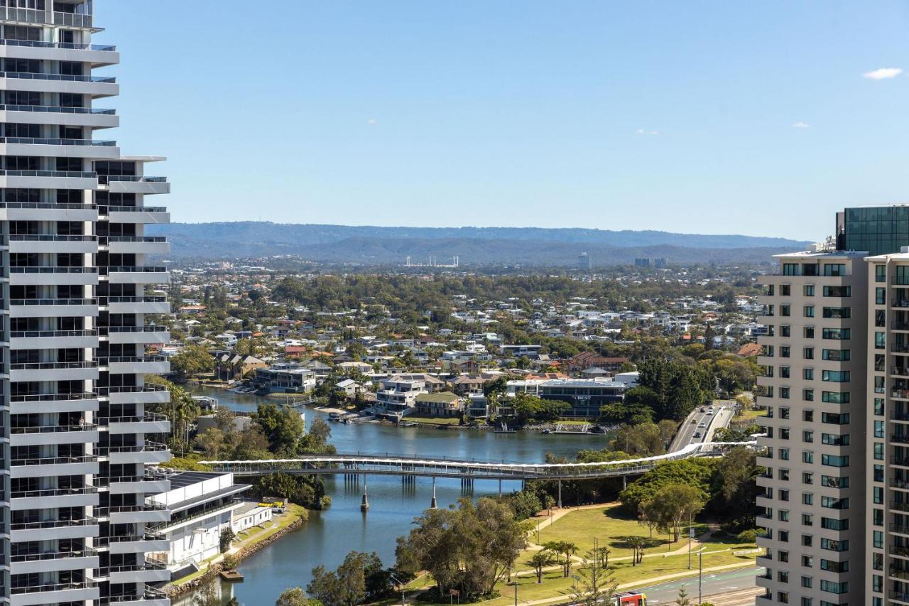 Ultiqa Signature At Broadbeach Gold Coast Exterior photo