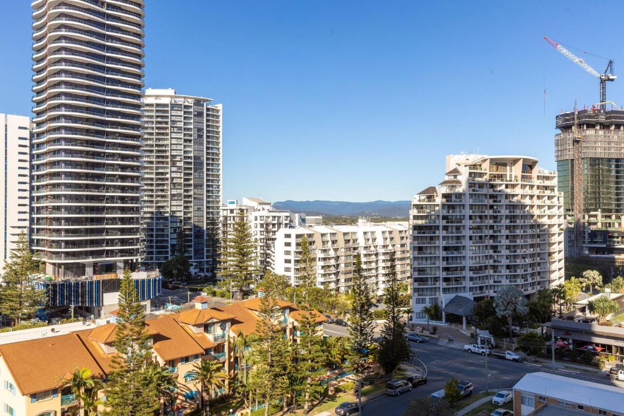 Ultiqa Signature At Broadbeach Gold Coast Exterior photo