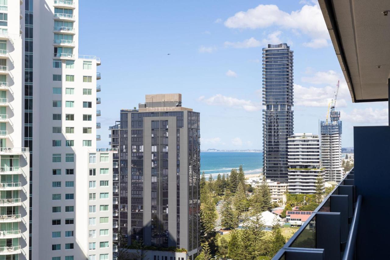 Ultiqa Signature At Broadbeach Gold Coast Exterior photo