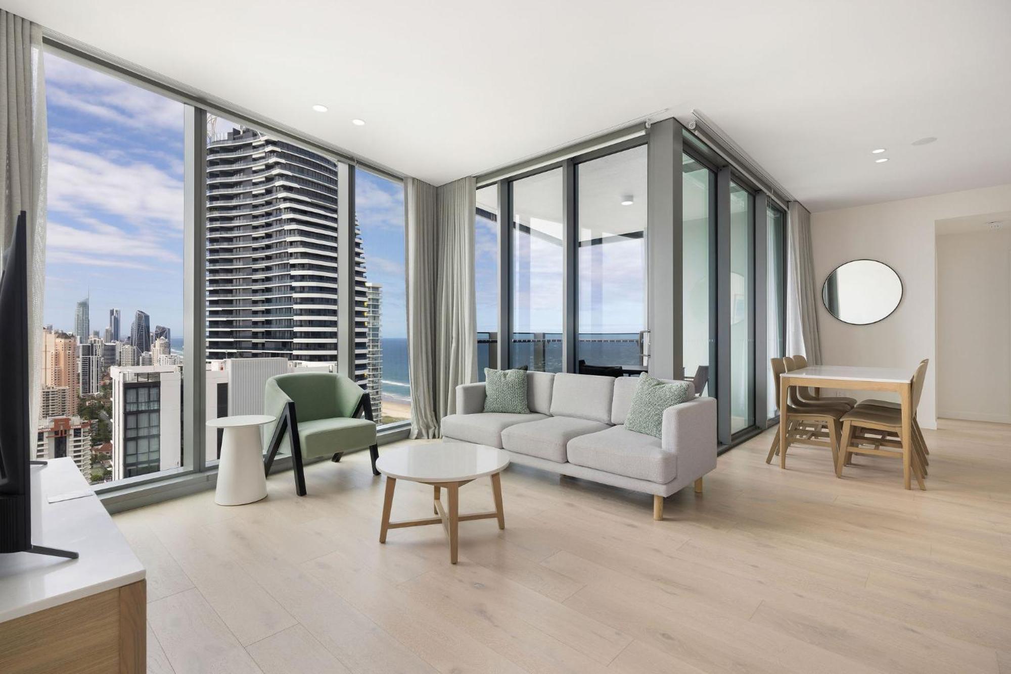 Ultiqa Signature At Broadbeach Gold Coast Exterior photo
