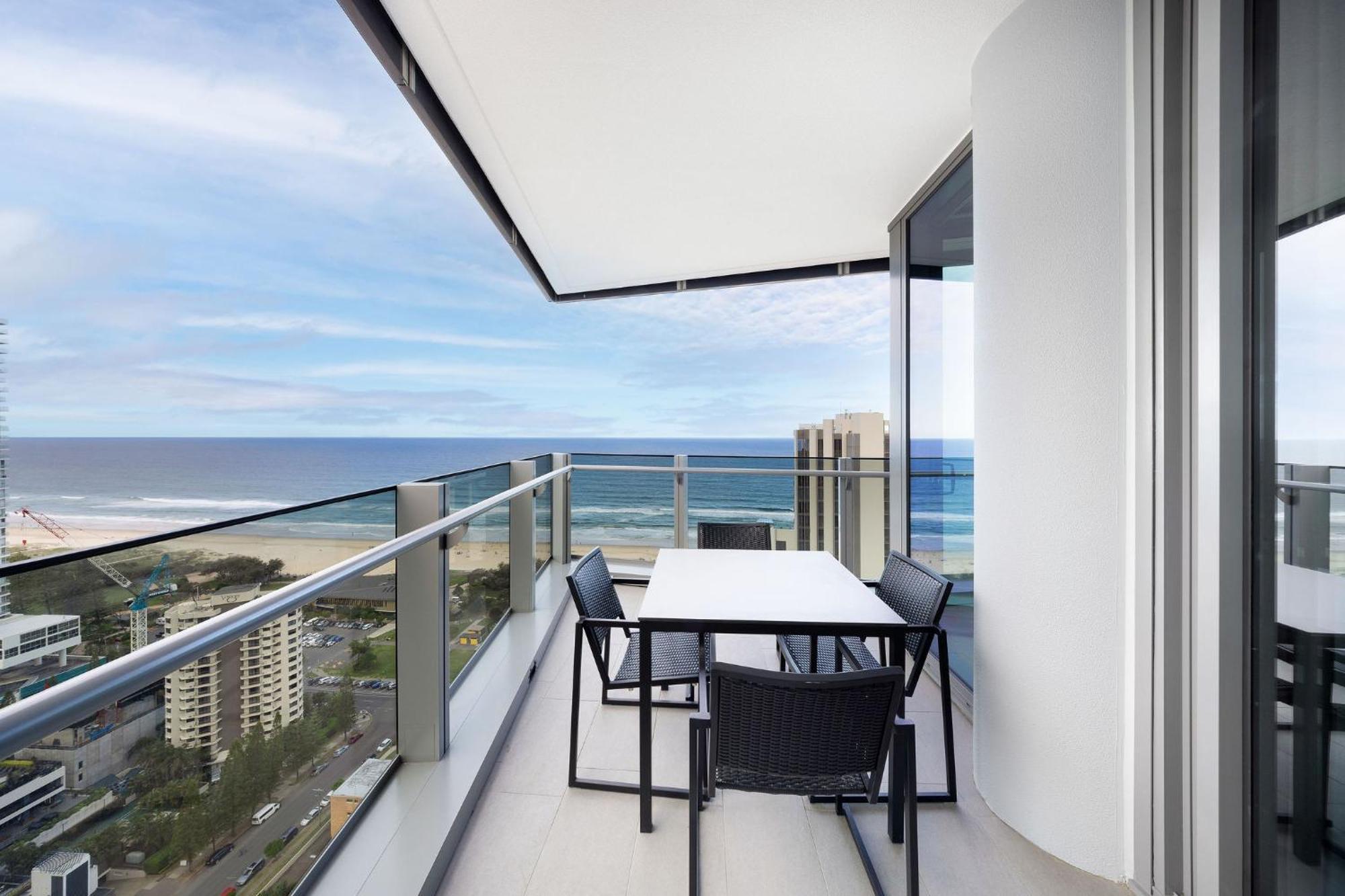 Ultiqa Signature At Broadbeach Gold Coast Exterior photo