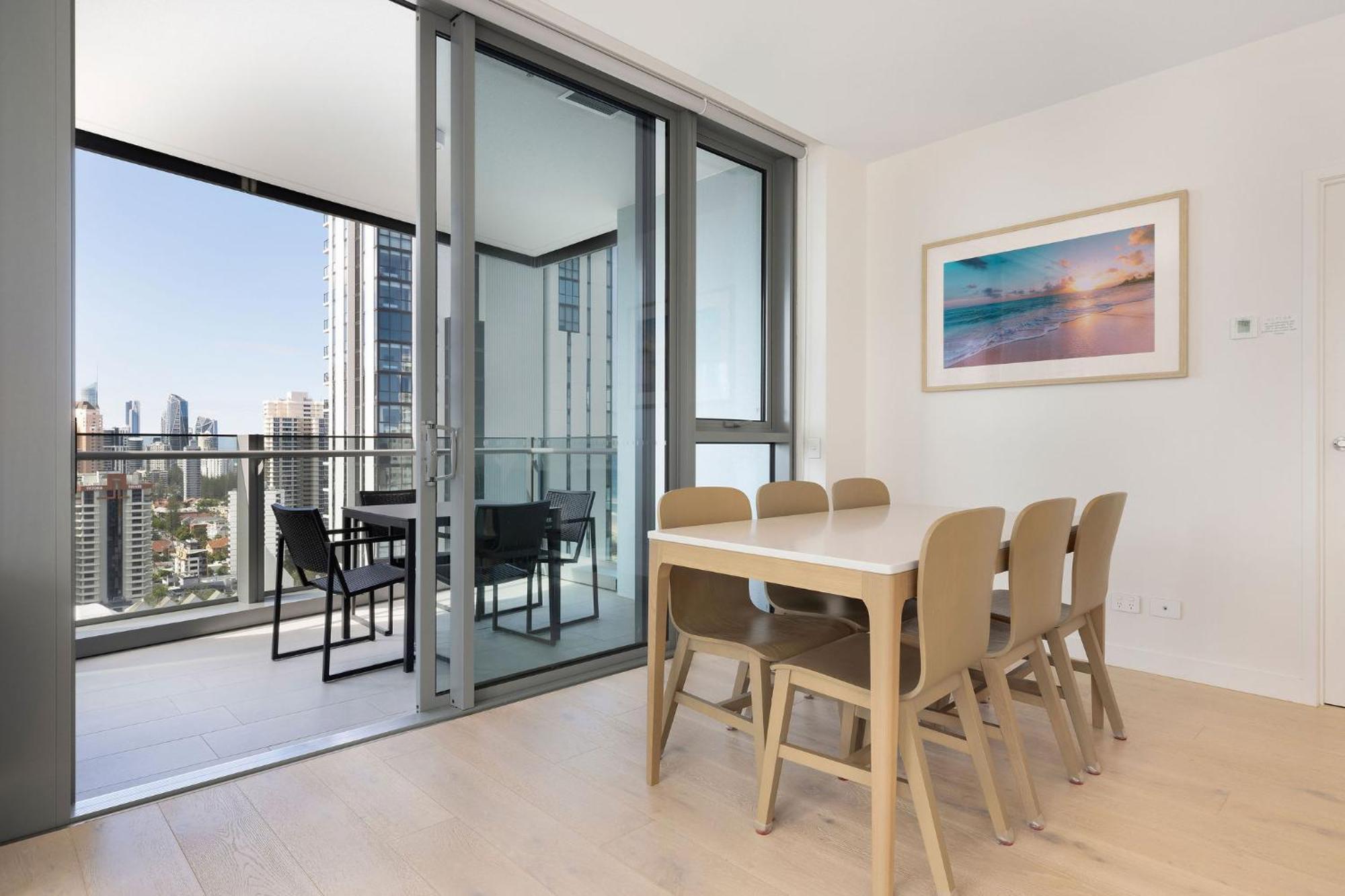 Ultiqa Signature At Broadbeach Gold Coast Exterior photo