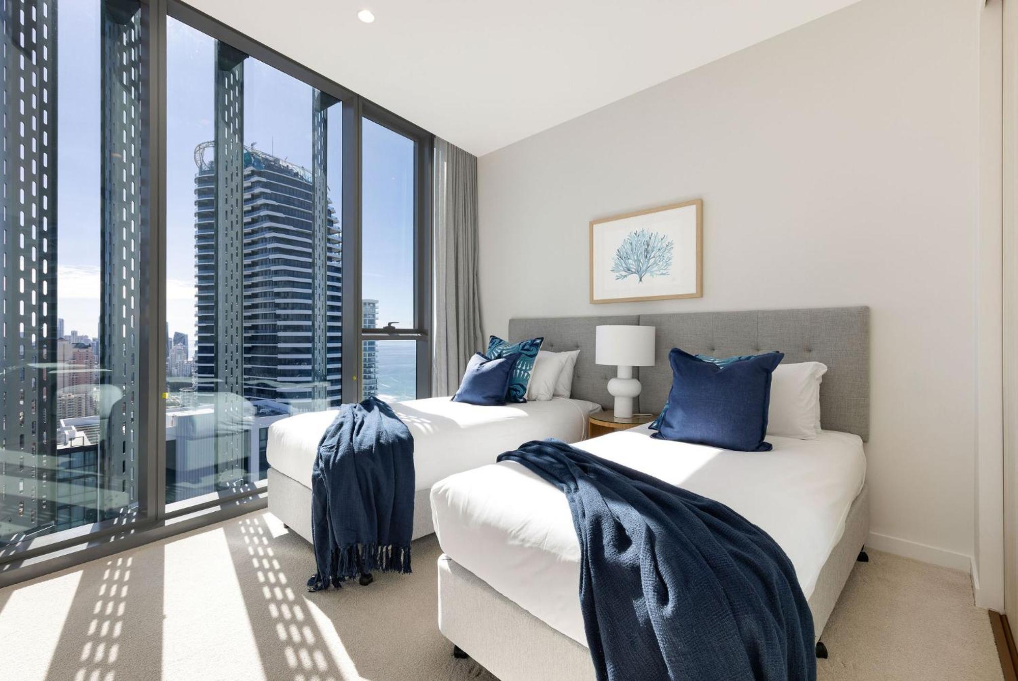 Ultiqa Signature At Broadbeach Gold Coast Exterior photo