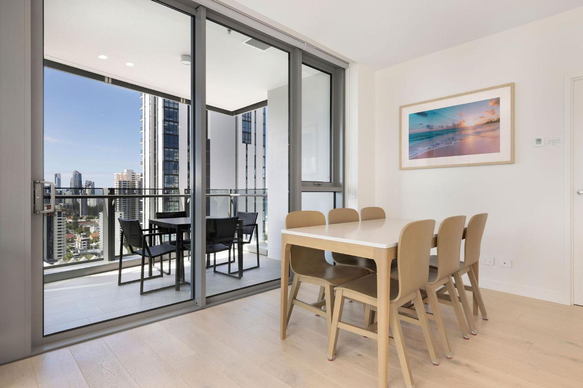 Ultiqa Signature At Broadbeach Gold Coast Exterior photo